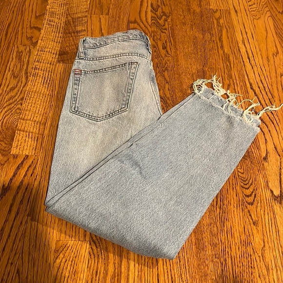 BDG Woman’s Slim Straight Ripped Jeans Size 25 - Picture 1 of 6